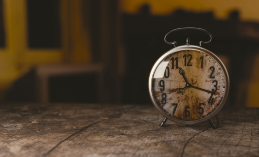 alarm-clock-clock-macro-100733